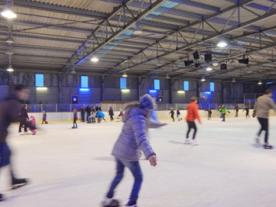 Eislaufen Sommer und im Winter Trainigslager Eiskunstlaufen
